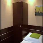 Gosciniec Biznesowy Hostel *