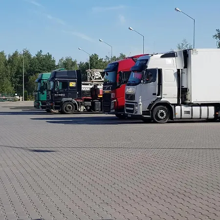 Gosciniec Biznesowy 호스텔 *