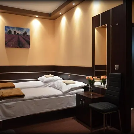 Gosciniec Biznesowy 호스텔 Dąbrowa Górnicza